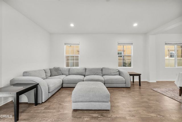 693 Nile River Drive, Oxnard, CA 93036