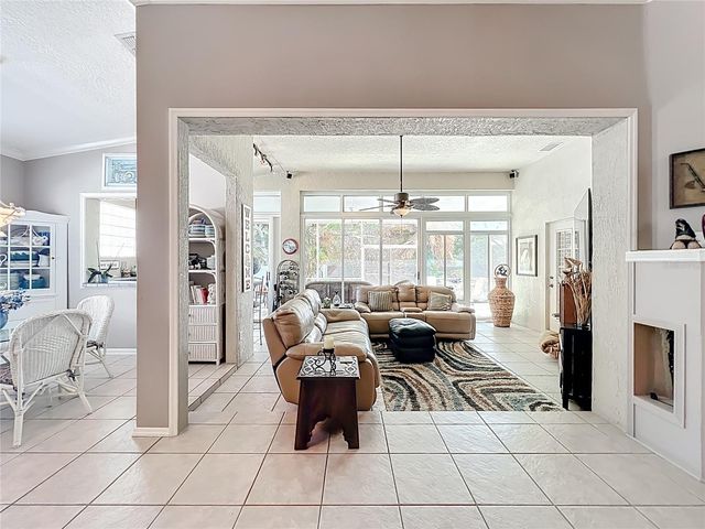 233 HANGING MOSS CIRCLE, Lake Mary, FL 32746