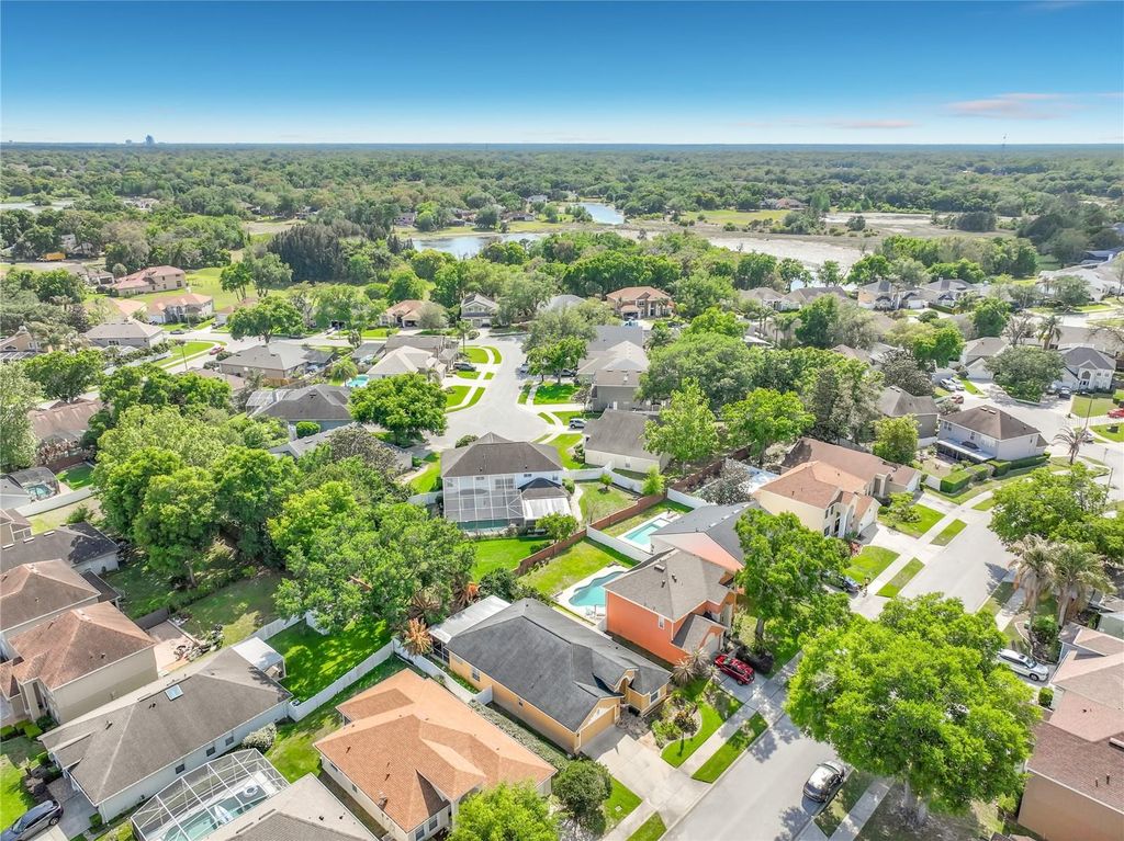 Image 2 of property listing at 233 HANGING MOSS CIRCLE, Lake Mary, FL 32746