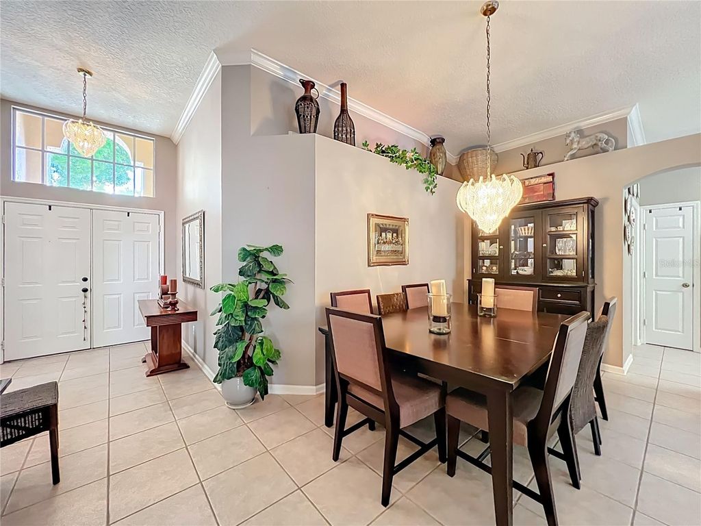 Image 15 of property listing at 233 HANGING MOSS CIRCLE, Lake Mary, FL 32746