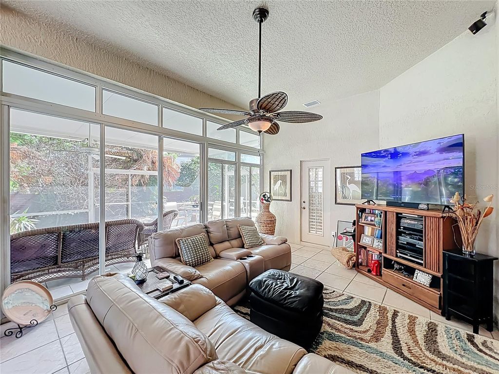 Image 25 of property listing at 233 HANGING MOSS CIRCLE, Lake Mary, FL 32746