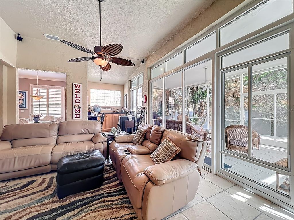 Image 29 of property listing at 233 HANGING MOSS CIRCLE, Lake Mary, FL 32746