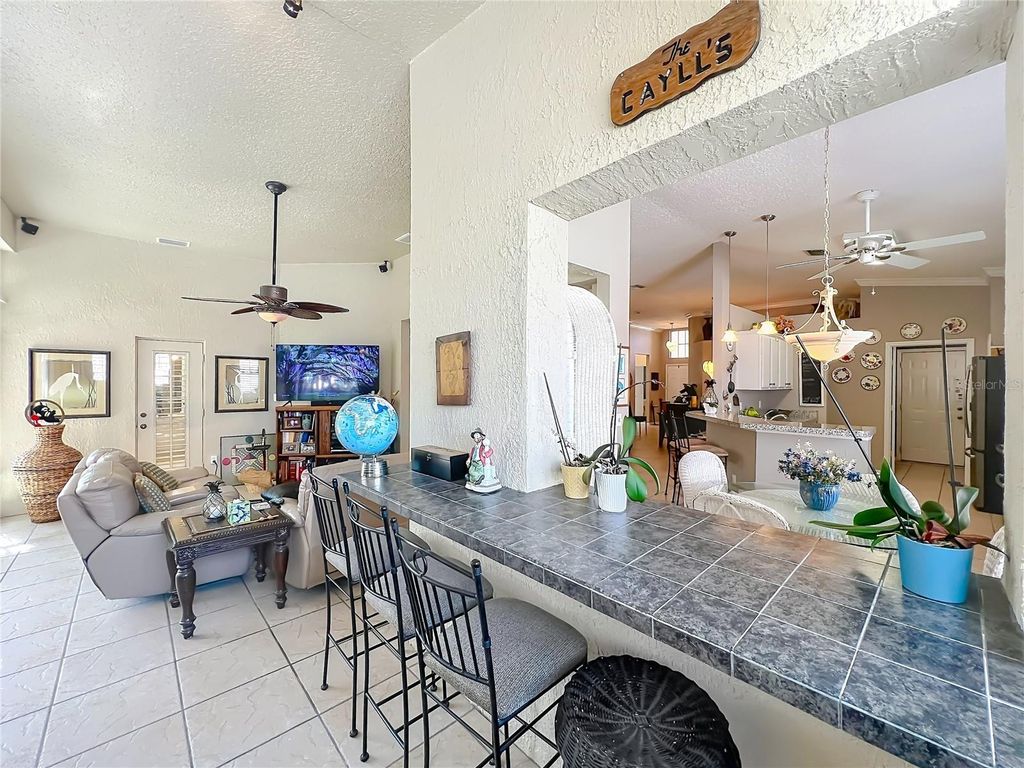 Image 40 of property listing at 233 HANGING MOSS CIRCLE, Lake Mary, FL 32746