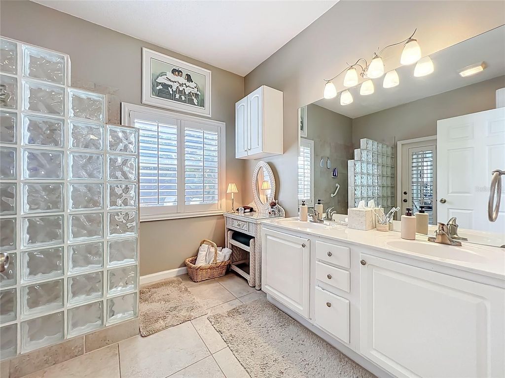 Image 52 of property listing at 233 HANGING MOSS CIRCLE, Lake Mary, FL 32746