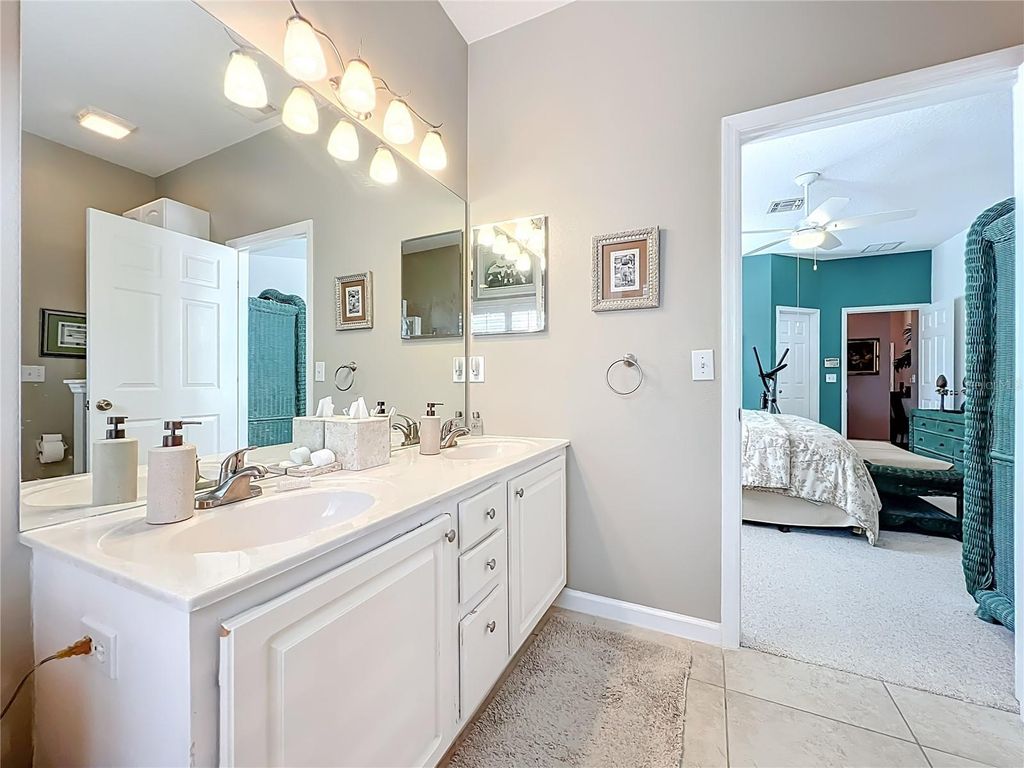 Image 54 of property listing at 233 HANGING MOSS CIRCLE, Lake Mary, FL 32746