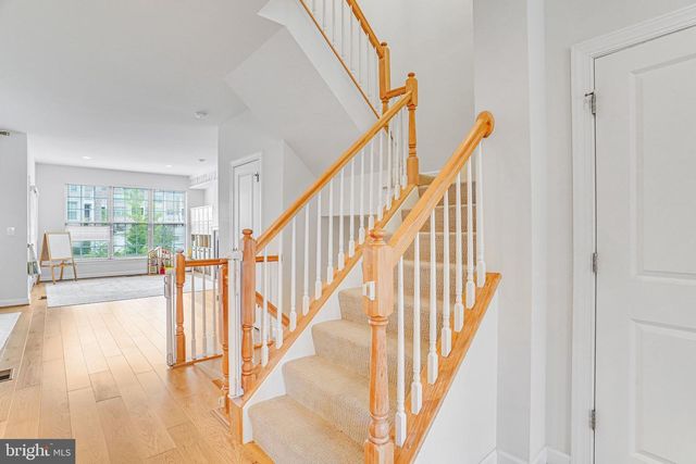 7938 TURTLE CREEK CIR, Gainesville, VA 20155