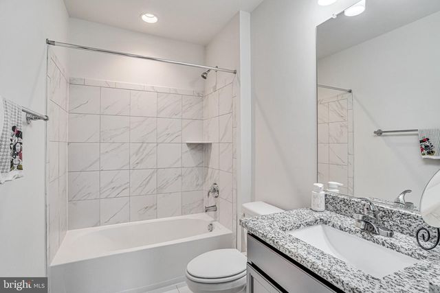 7938 TURTLE CREEK CIR, Gainesville, VA 20155