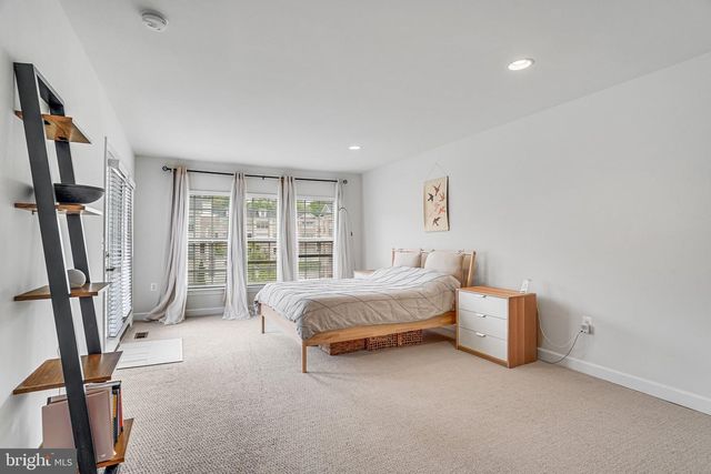 7938 TURTLE CREEK CIR, Gainesville, VA 20155