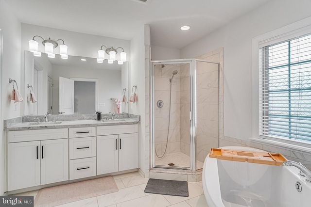 7938 TURTLE CREEK CIR, Gainesville, VA 20155