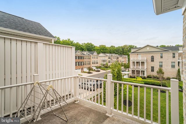 7938 TURTLE CREEK CIR, Gainesville, VA 20155