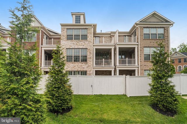 7938 TURTLE CREEK CIR, Gainesville, VA 20155