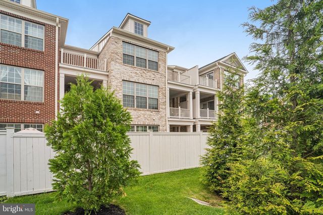 7938 TURTLE CREEK CIR, Gainesville, VA 20155