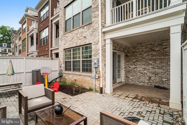 7938 TURTLE CREEK CIR, Gainesville, VA 20155