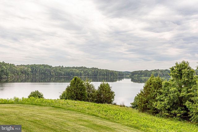 7938 TURTLE CREEK CIR, Gainesville, VA 20155