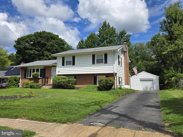 12 RITTER LN, Newark, DE 19711