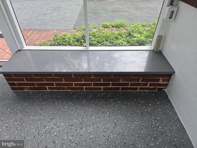 12 RITTER LN, Newark, DE 19711