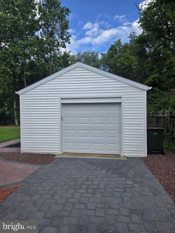 12 RITTER LN, Newark, DE 19711