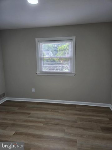 12 RITTER LN, Newark, DE 19711