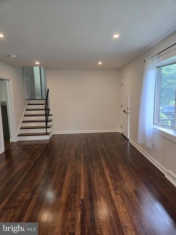 12 RITTER LN, Newark, DE 19711