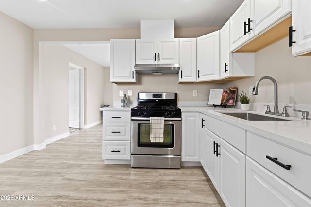 3001 W LOMA Lane, Phoenix, AZ 85051