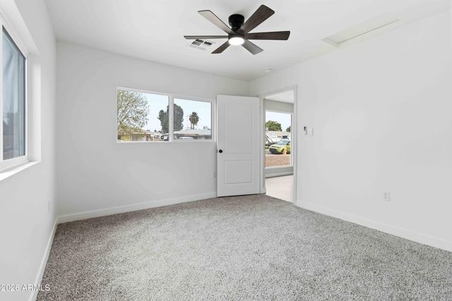 3001 W LOMA Lane, Phoenix, AZ 85051