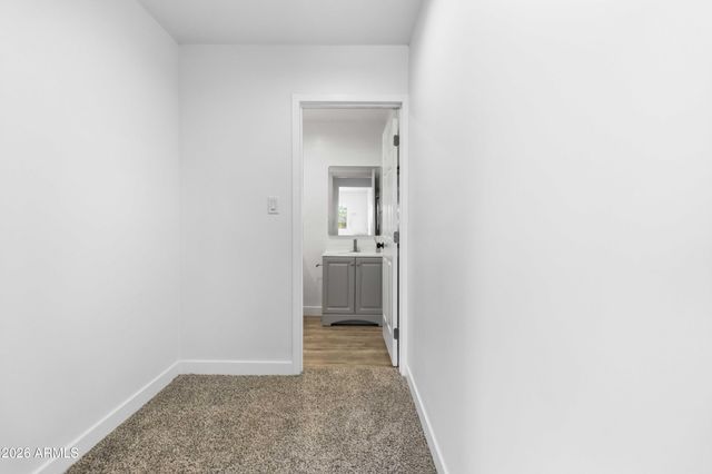 3001 W LOMA Lane, Phoenix, AZ 85051