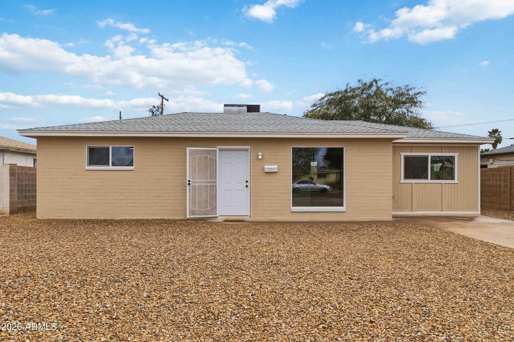 3001 W LOMA Lane, Phoenix, AZ 85051