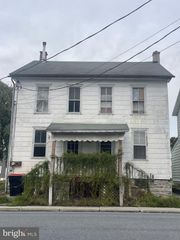 115 CHESTNUT ST, Mohrsville, PA 19541