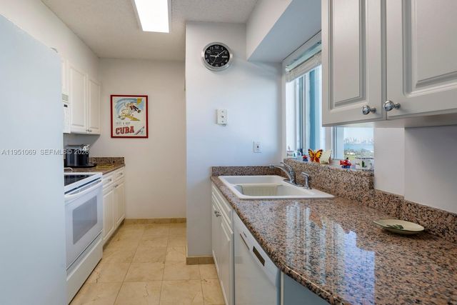 5900 Collins Ave 2105, Miami Beach, FL 33140