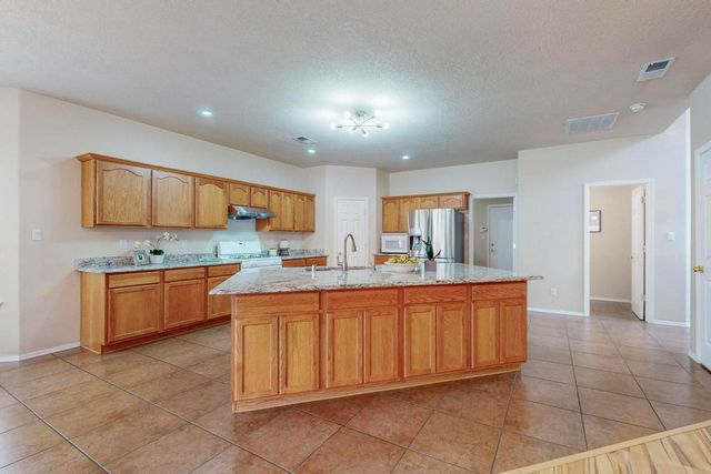 11631 Gallant Fox Road SE, Albuquerque, NM 87123