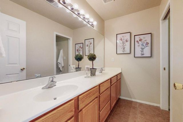 11631 Gallant Fox Road SE, Albuquerque, NM 87123
