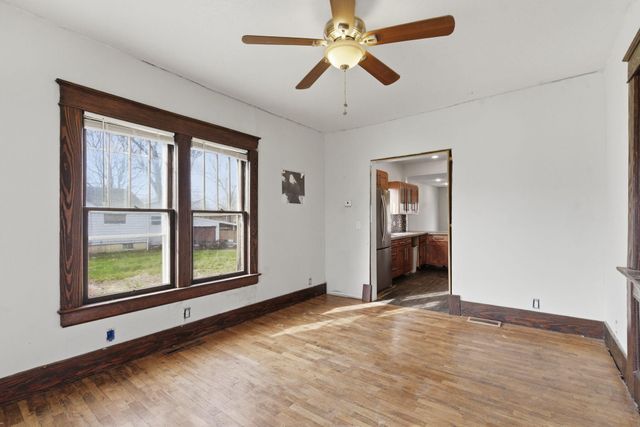 2131 N Johnston Avenue, Springfield, MO 65803