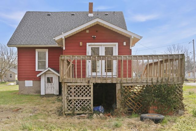 2131 N Johnston Avenue, Springfield, MO 65803