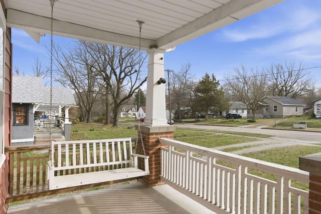 2131 N Johnston Avenue, Springfield, MO 65803