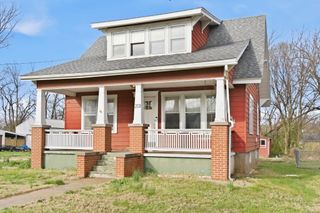 2131 N Johnston Avenue, Springfield, MO 65803