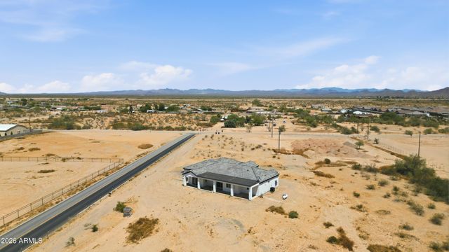 17587 W Dale Lane, Surprise, AZ 85387
