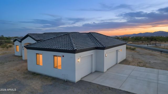 17587 W Dale Lane, Surprise, AZ 85387