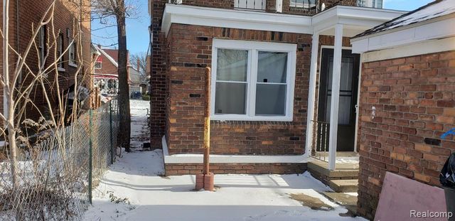 8710 W Davison, Detroit, MI 48238