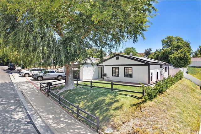 28038 Lakehurst, Canyon Country, CA 91351