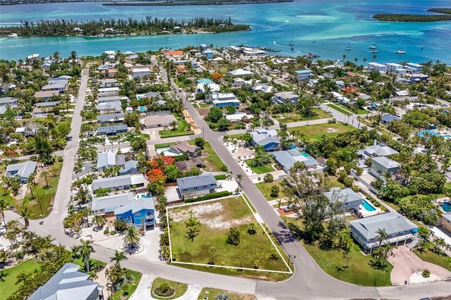 591 RUSSELL STREET, Longboat Key, FL 34228