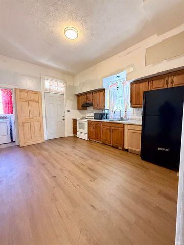 600 Adams Avenue, Evansville, IN 47713