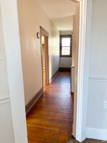 600 Adams Avenue, Evansville, IN 47713