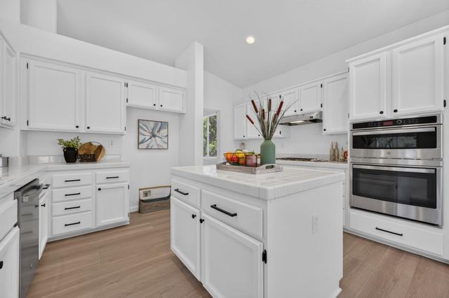 3633 Devon Way, El Dorado Hills, CA 95762
