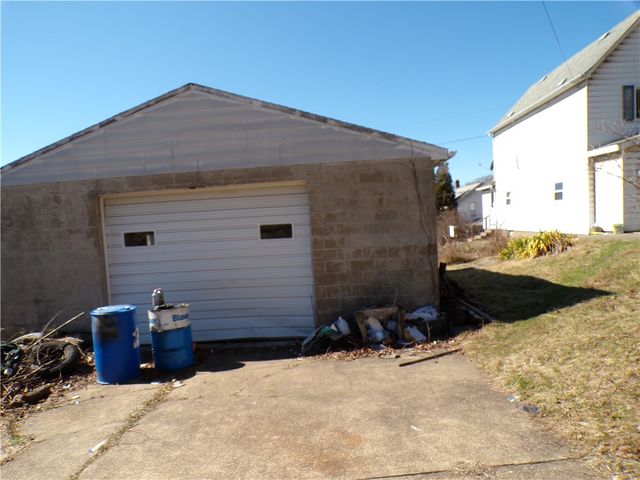 618 Beaver Ave, Turtle Creek, PA 15145