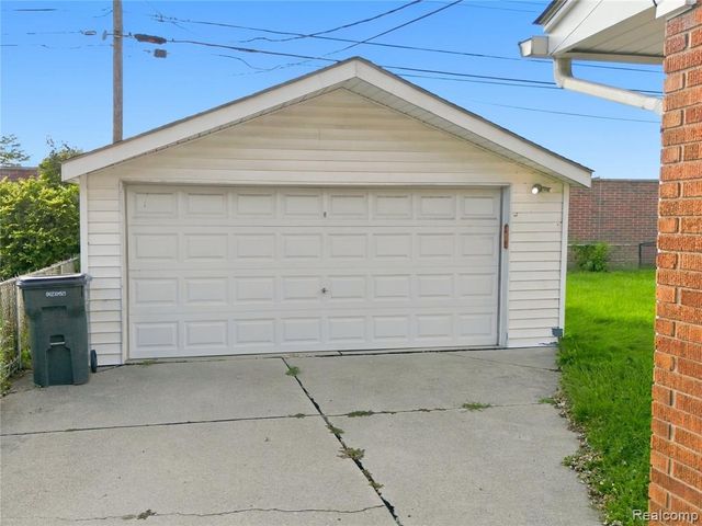 24601 Wood Street, Saint Clair Shores, MI 48080