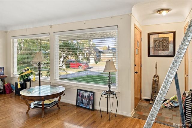 24601 Wood Street, Saint Clair Shores, MI 48080