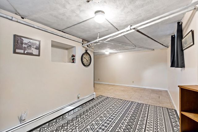 1984 Robeson St, Fall River, MA 02720