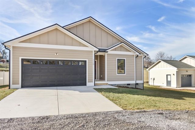 115 Peyton Elaine Road, Clyde, NC 28721