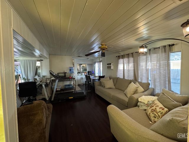 3535 Stine Road 149, Bakersfield, CA 93309