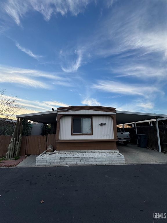 3535 Stine Road 149, Bakersfield, CA 93309